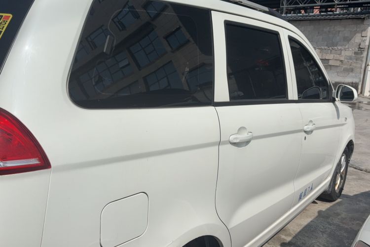 Used Dongfeng Fengon 330 2018 1.5L 330S Facelifted Premium Edition DK15 Exterior 3