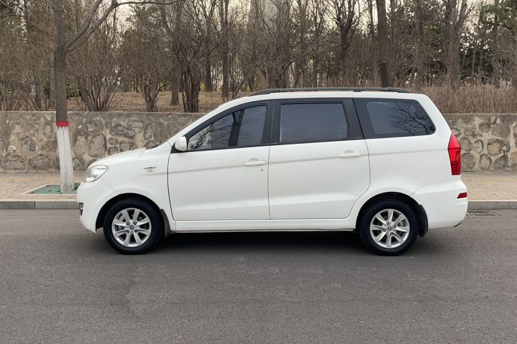 Used Dongfeng Fengon 330 2018 1.5L Manual Practical II DK15 Exterior 5