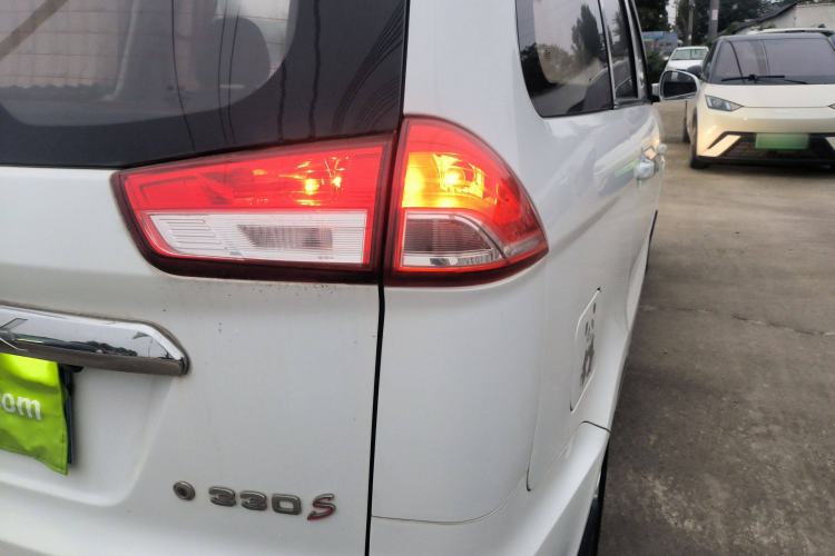 Used Dongfeng Fengon 330 2018 1.5L 330S Comfort Edition DK15 Exterior 6