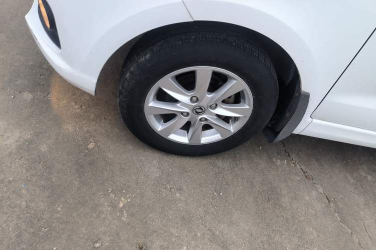 Used Dongfeng Fengon 330 2018 1.5L 330S Comfort Edition DK15 Exterior 7