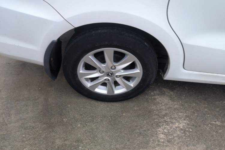 Used Dongfeng Fengon 330 2018 1.5L 330S Comfort Edition DK15 Exterior 8