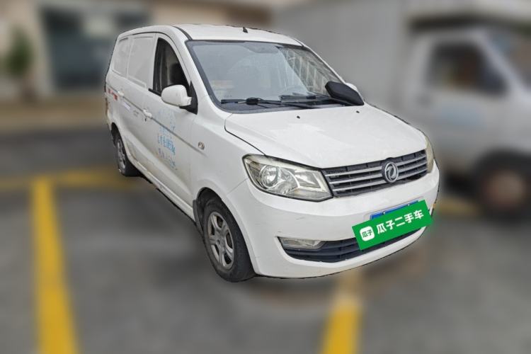 Used Dongfeng Fengon 330  Front Right 45 Deg