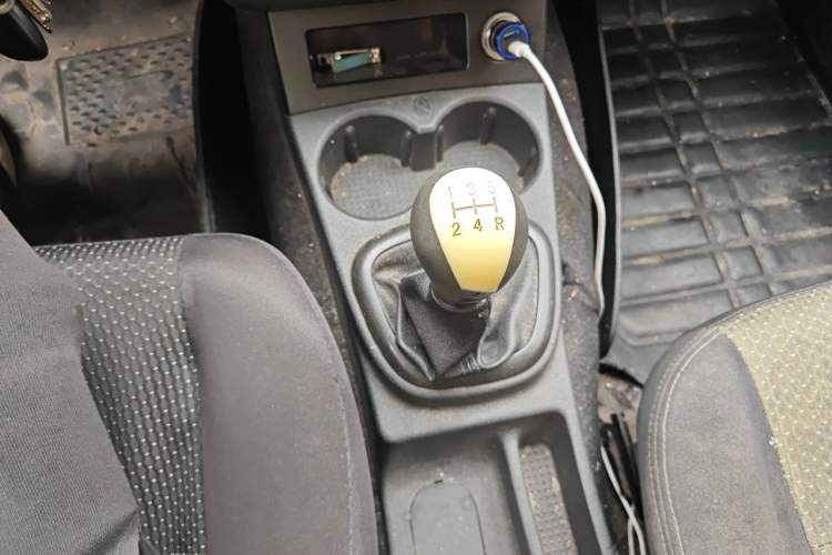 Used Dongfeng Fengon 330  Gear Lever