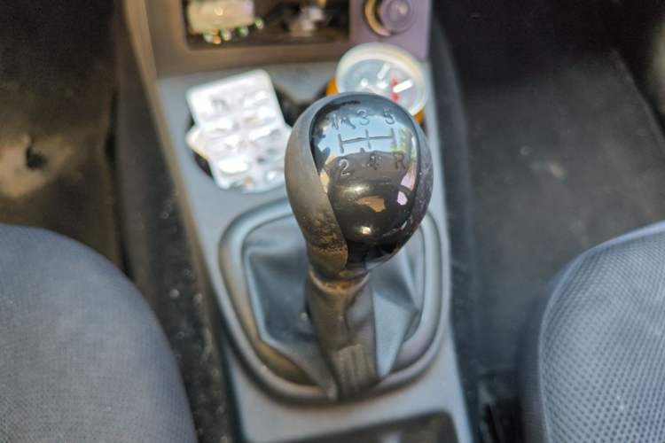 Used Dongfeng Fengon 330 2018 1.5L Manual Utility Version I DK15 Gear Lever