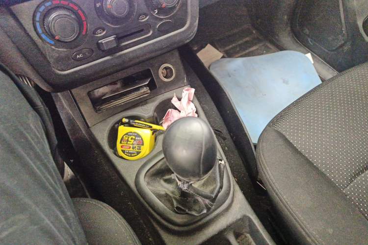 Used Dongfeng Fengon 330 2018 1.5L Manual Utility Version I DK15 Gear Lever