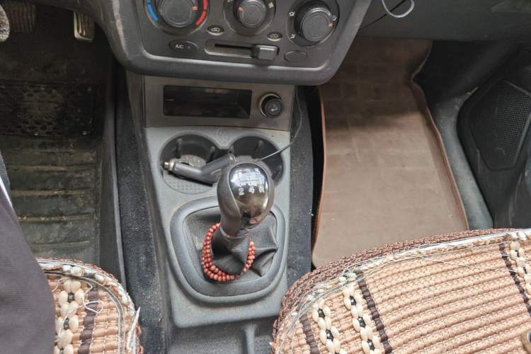 Used Dongfeng Fengon 330 2018 1.5L Facelift Manual Utility II DK15 Gear Lever