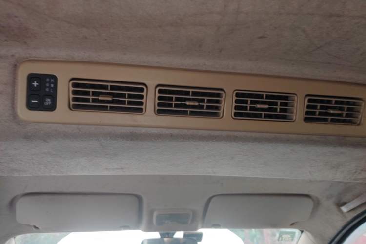Used Dongfeng Fengon 330 2018 1.5L 330S Comfort Edition DK15 Headliner