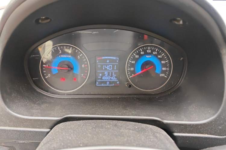 Used Dongfeng Fengon 330  Instrument Cluster