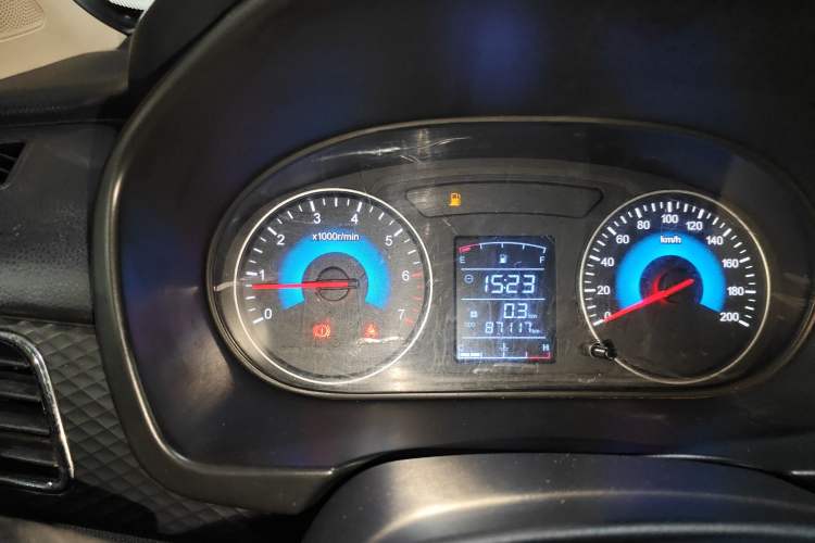 Used Dongfeng Fengon 330 2018 1.5L 330S Comfort Edition DK15 Instrument Cluster