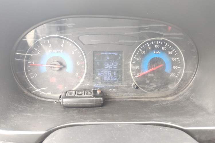 Used Dongfeng Fengon 330  Instrument Cluster