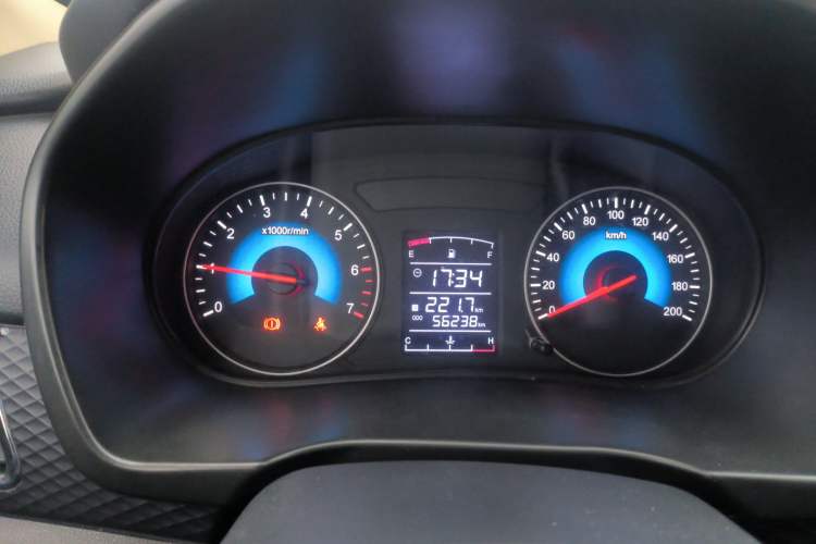Used Dongfeng Fengon 330 2018 1.5L 330S Comfort Edition DK15 Instrument Cluster