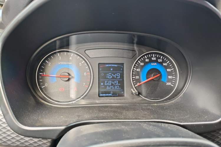 Used Dongfeng Fengon 330 2018 1.5L 330S Comfort Edition China V Standard DK15 Instrument Cluster