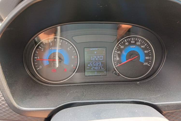 Used Dongfeng Fengon 330 2018 1.5L 330S Comfort Edition DK15 Instrument Cluster