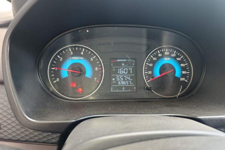 Used Dongfeng Fengon 330 2018 1.5L 330S Facelifted Comfort Version DK15 Instrument Cluster