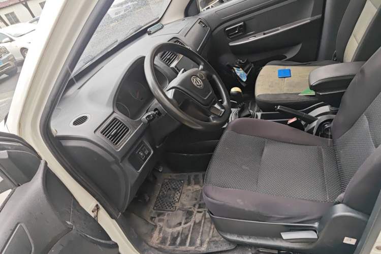 Used Dongfeng Fengon 330  Left Front Seat
