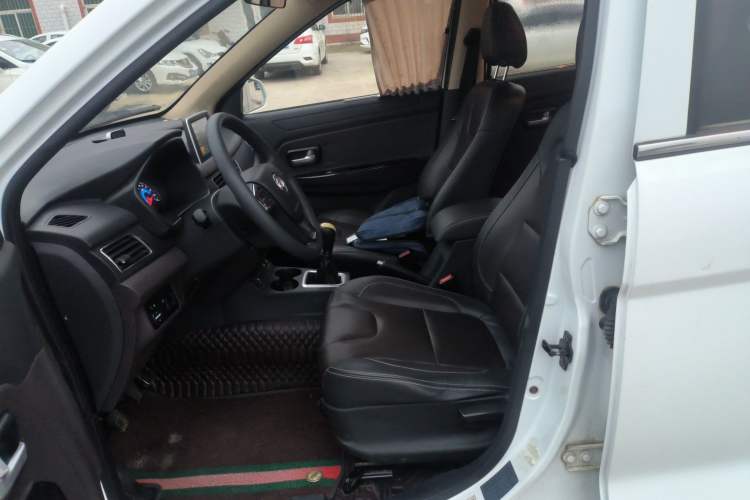 Used Dongfeng Fengon 330 2018 1.5L 330S Comfort Edition DK15 Left Front Seat