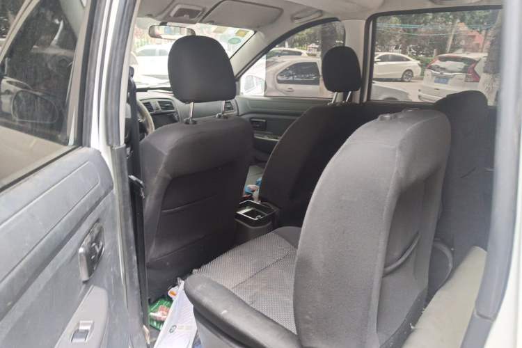 Used Dongfeng Fengon 330 2018 1.5L Manual Utility Version I DK15 Left Rear Seat