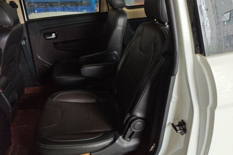 Used Dongfeng Fengon 330 2018 1.5L 330S Comfort Edition DK15 Left Rear Seat