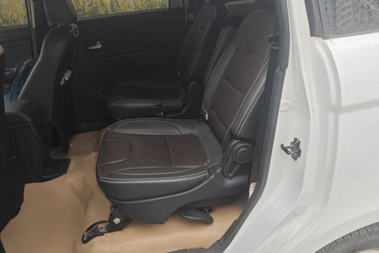 Used Dongfeng Fengon 330 2018 1.5L 330S Facelifted Premium Edition DK15 Left Rear Seat