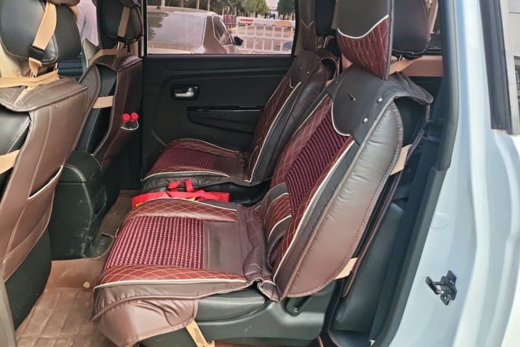 Used Dongfeng Fengon 330 2018 1.5L 330S Comfort Edition China V Standard DK15 Left Rear Seat