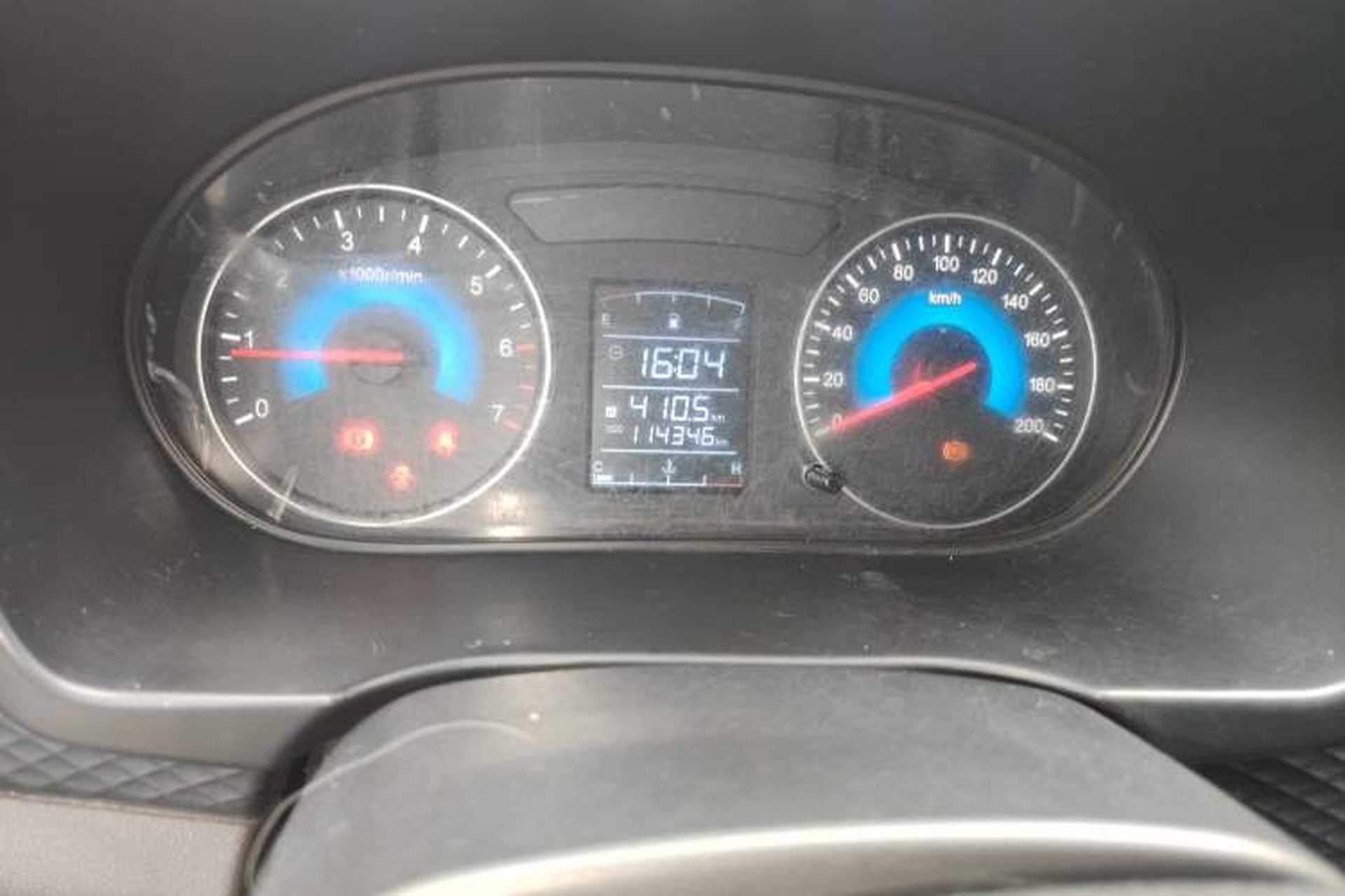 Used Dongfeng Fengon 330 2018 1.5L 330S Comfort Edition DK15 Odometer Close Up