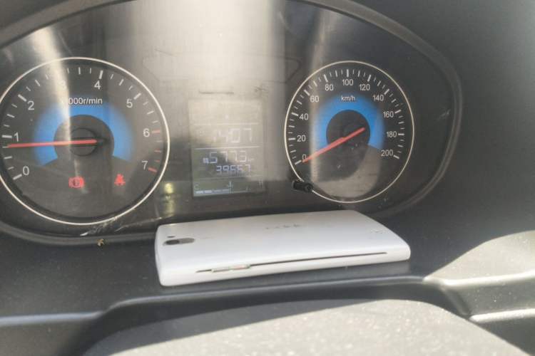 Used Dongfeng Fengon 330 2018 1.5L Manual Practical II DK15 Odometer Close Up