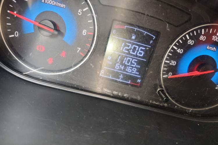 Used Dongfeng Fengon 330 2018 1.5L 330S Premium Edition DK15 Odometer Close Up