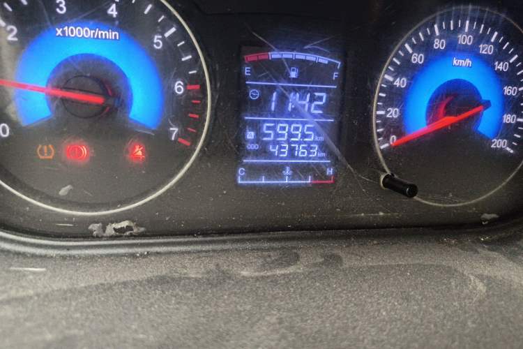 Used Dongfeng Fengon 330 2018 1.5L Manual Utility Version I DK15 Odometer Close Up