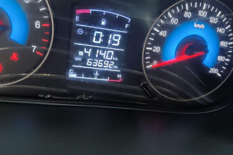 Used Dongfeng Fengon 330 2018 1.5L 330S Premium Edition China V DK15 Odometer Close Up