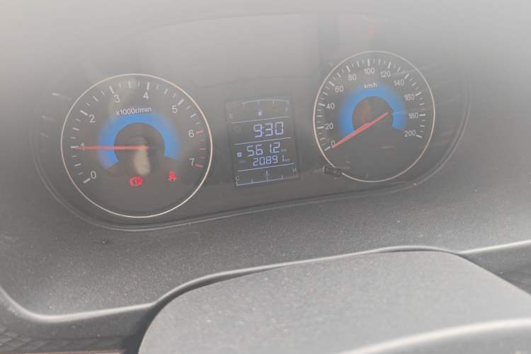 Used Dongfeng Fengon 330 2018 1.5L 330S Comfort Edition China V Standard DK15 Odometer Close Up