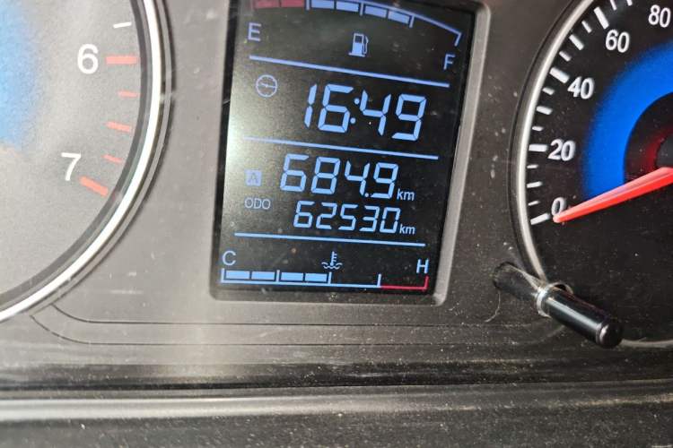 Used Dongfeng Fengon 330 2018 1.5L 330S Comfort Edition China V Standard DK15 Odometer Close Up