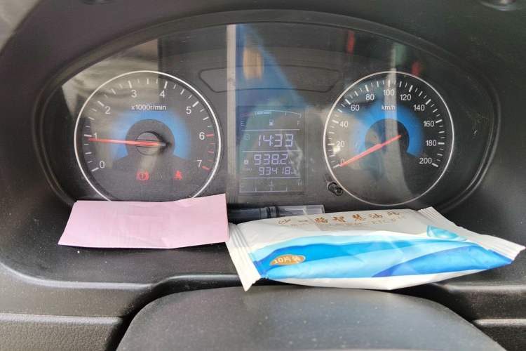 Used Dongfeng Fengon 330 2018 1.5L Manual Practical II DK15 Odometer Close Up