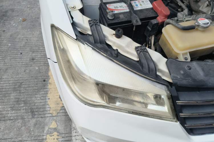 Used Dongfeng Fengon 330 2018 1.5L 330S Premium Edition China V DK15 Right Front Headlight