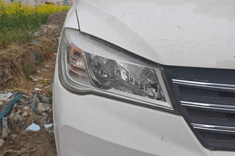 Used Dongfeng Fengon 330 2018 1.5L 330S Facelifted Premium Edition DK15 Right Front Headlight