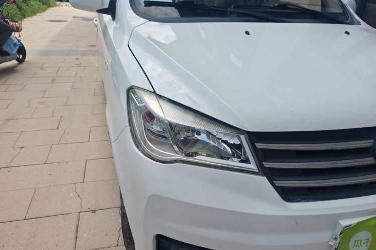 Used Dongfeng Fengon 330 2018 1.5L 330S Facelifted Comfort Version DK15 Right Front Headlight