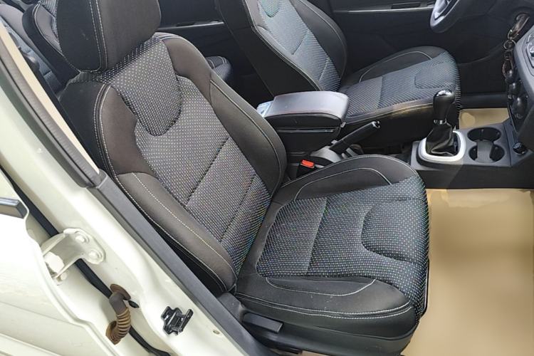 Used Dongfeng Fengon 330 2018 1.5L 330S Facelifted Premium Edition DK15 Right Front Seat