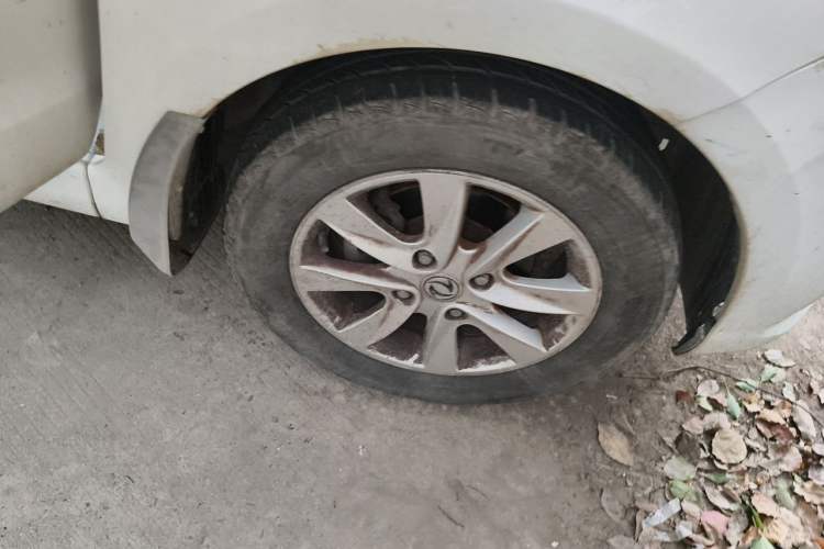 Used Dongfeng Fengon 330 2018 1.5L Manual Practical II DK15 Right Front Wheel Hub