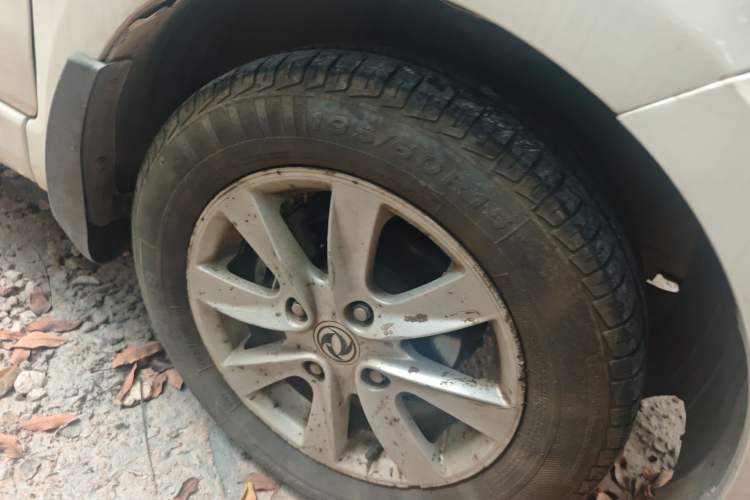Used Dongfeng Fengon 330 2018 1.5L 330S Comfort Edition DK15 Right Front Wheel Hub