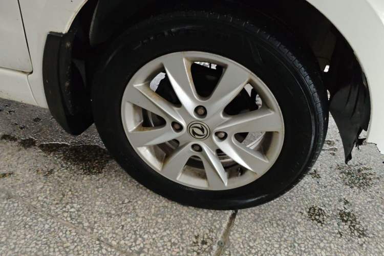 Used Dongfeng Fengon 330 2018 1.5L 330S Comfort Edition DK15 Right Front Wheel Hub