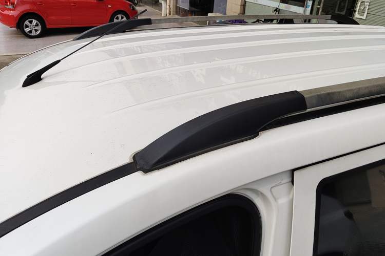 Used Dongfeng Fengon 330 2018 1.5L Manual Practical II DK15 Roof