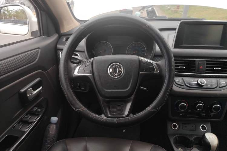 Used Dongfeng Fengon 330 2018 1.5L 330S Comfort Edition DK15 Steering Wheel