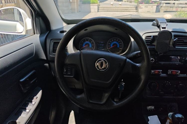 Used Dongfeng Fengon 330 2018 1.5L Manual Utility Version I DK15 Steering Wheel