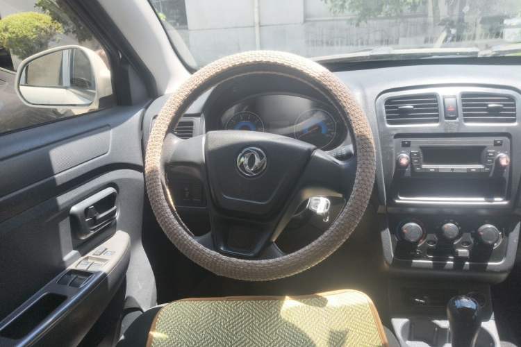 Used Dongfeng Fengon 330 2018 1.5L Manual Practical II DK15 Steering Wheel