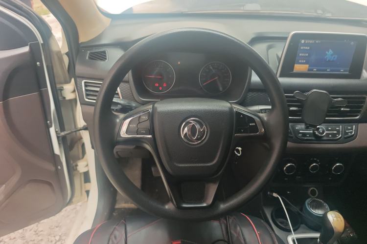 Used Dongfeng Fengon 330 2018 1.5L 330S Comfort Edition DK15 Steering Wheel