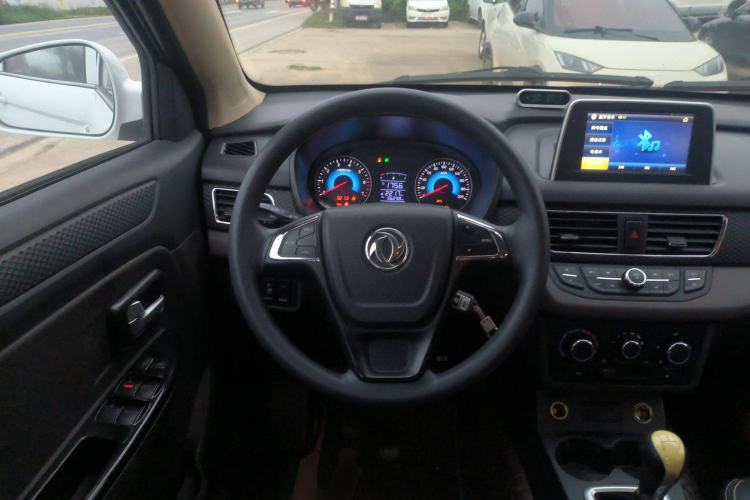 Used Dongfeng Fengon 330 2018 1.5L 330S Comfort Edition DK15 Steering Wheel