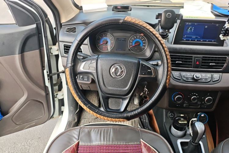 Used Dongfeng Fengon 330 2018 1.5L 330S Comfort Edition China V Standard DK15 Steering Wheel