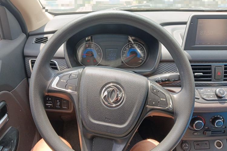 Used Dongfeng Fengon 330 2018 1.5L 330S Comfort Edition DK15 Steering Wheel