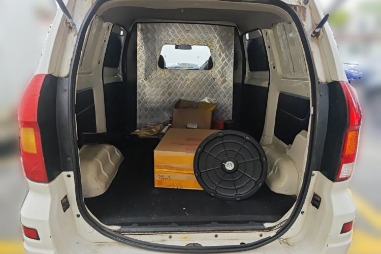 Used Dongfeng Fengon 330  Trunk