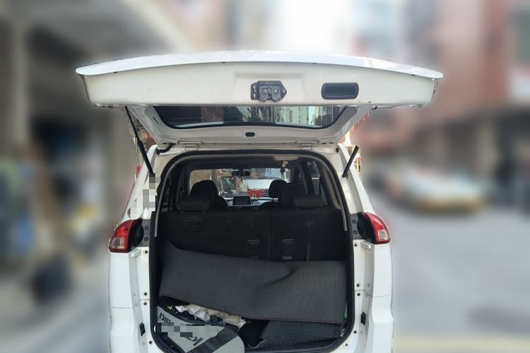 Used Dongfeng Fengon 330 2018 1.5L 330S Premium Edition China V DK15 Trunk