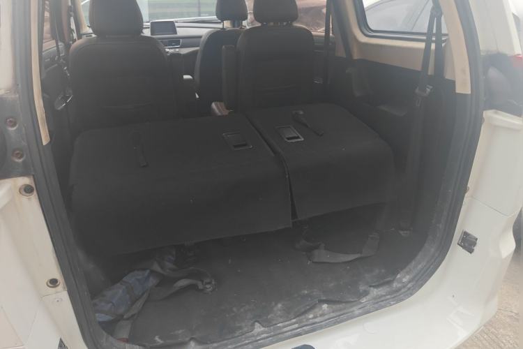 Used Dongfeng Fengon 330 2018 1.5L 330S Comfort Edition China V Standard DK15 Trunk